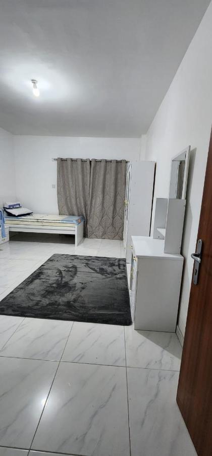 Sharing Motel Rooms Abu Dhabi Eksteriør bilde