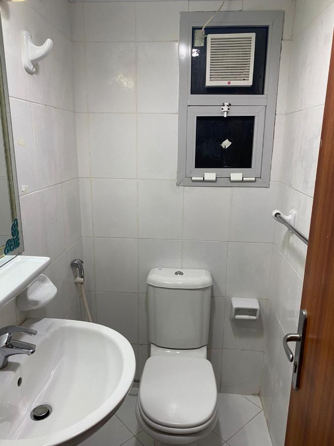 Sharing Motel Rooms Abu Dhabi Eksteriør bilde