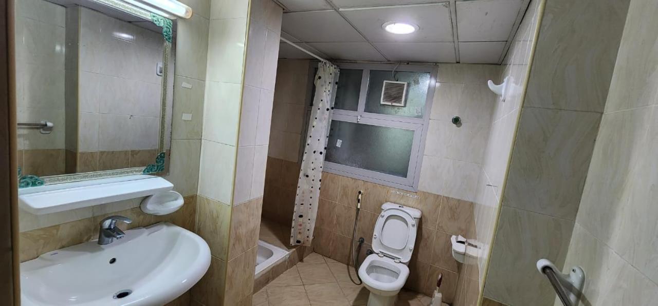 Sharing Motel Rooms Abu Dhabi Eksteriør bilde
